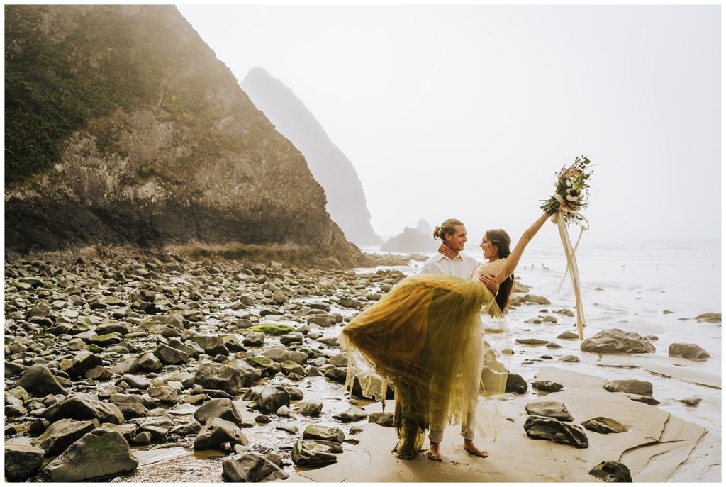 Eloping on the Northern Oregon Coast is always a good idea in our book!