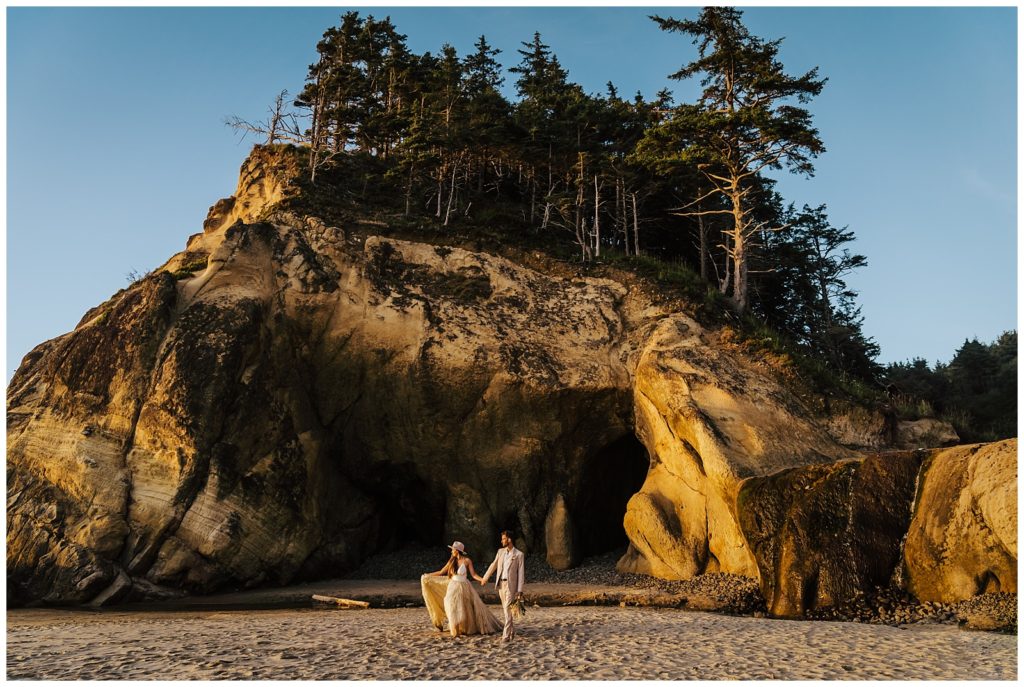 Eloping on the Northern Oregon Coast can be such a memorable experience!