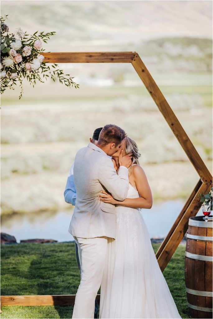 Fox Canyon Vineyard Summer Wedding along the Snake River in Marsing, Idaho