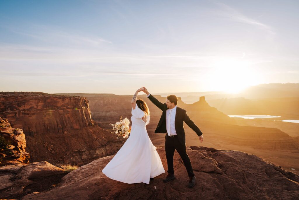 Eloping at Dead Horse Point State Park in Moab, Utah